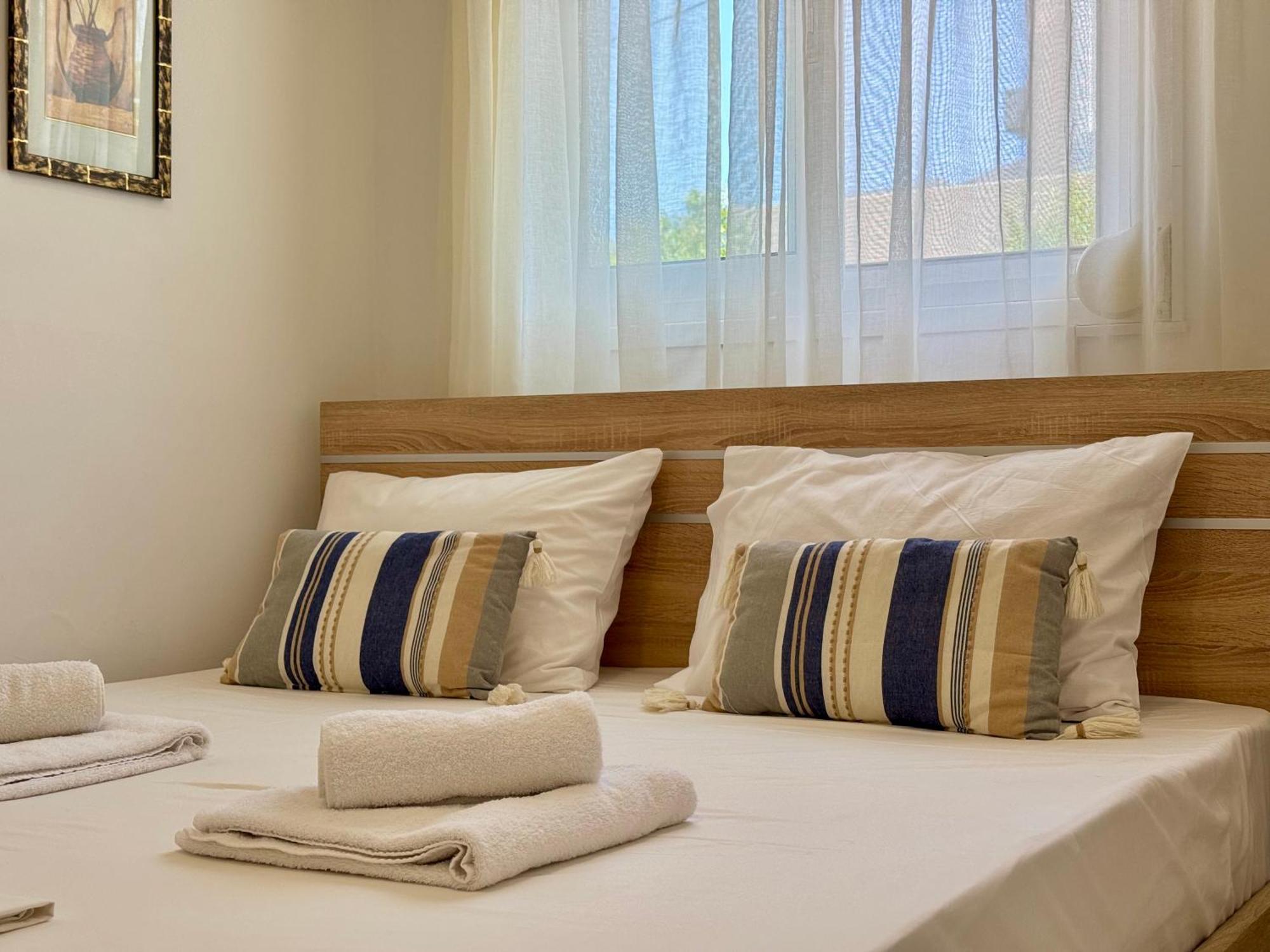 Family Friendly Apartment, In Nature, With Yard "5" Ziparion Luaran gambar